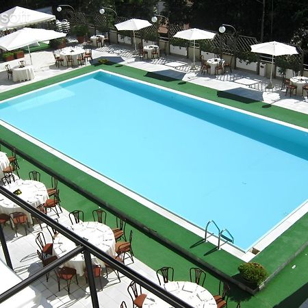 Hotel Du Parc Atri Ngoại thất bức ảnh