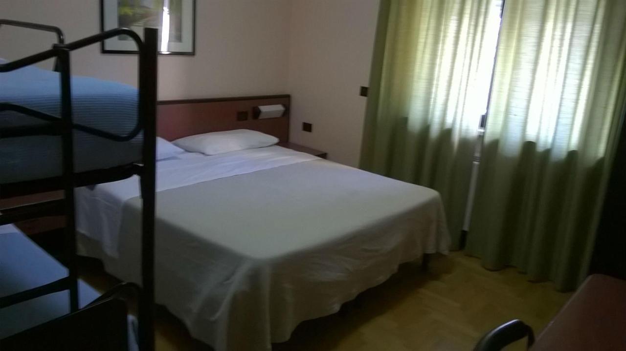 Hotel Du Parc Atri Ngoại thất bức ảnh
