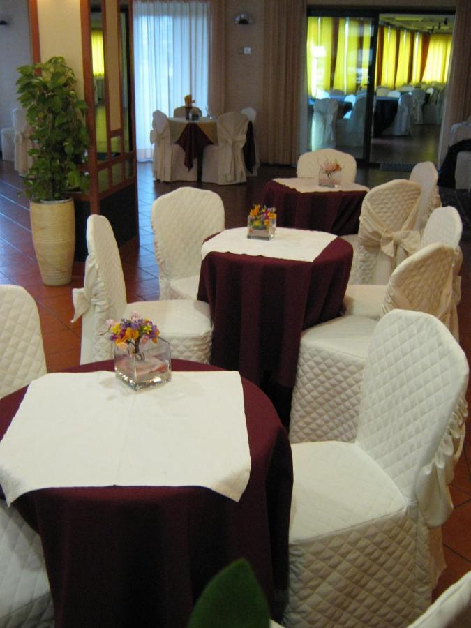 Hotel Du Parc Atri Ngoại thất bức ảnh