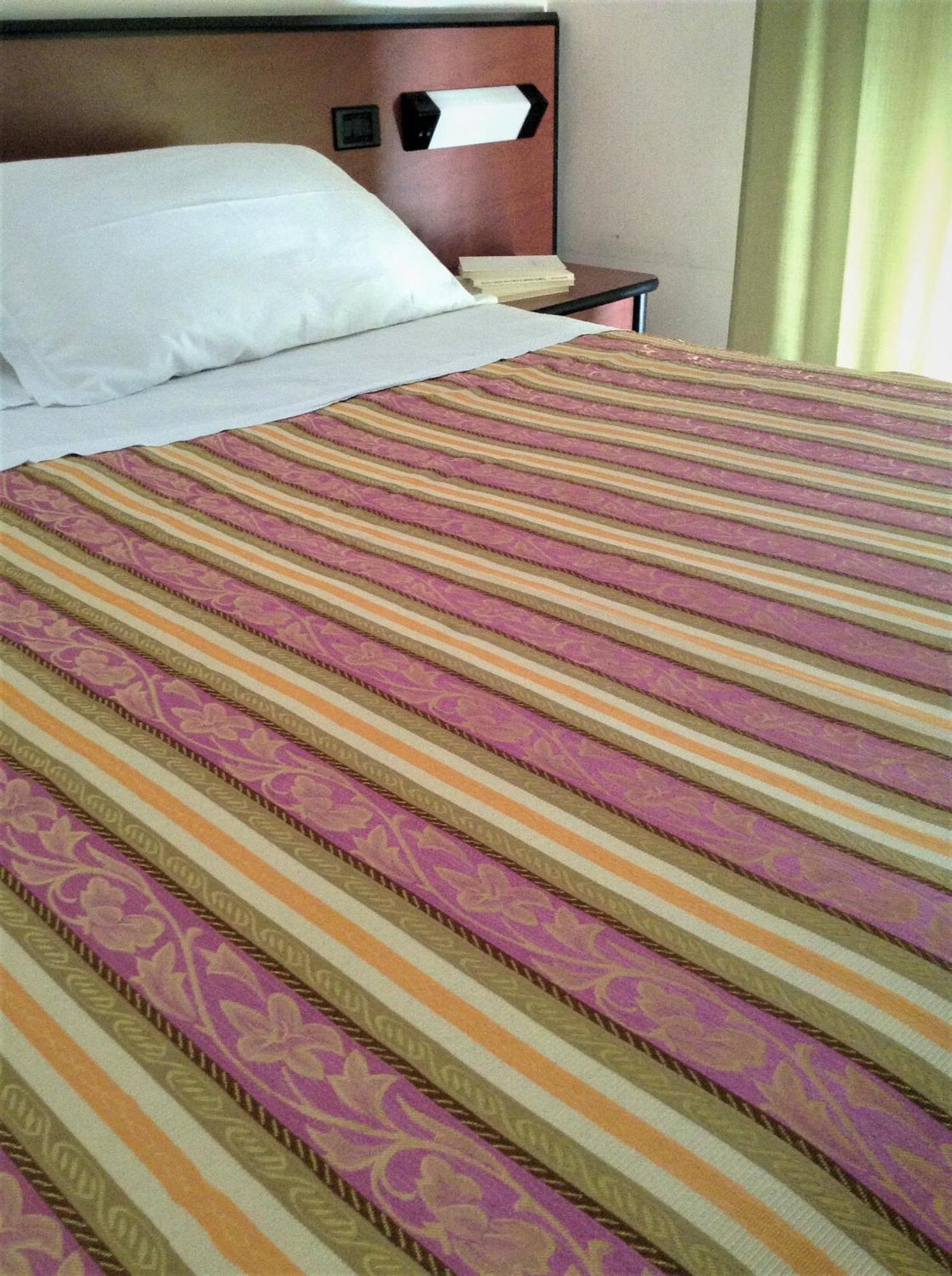 Hotel Du Parc Atri Ngoại thất bức ảnh